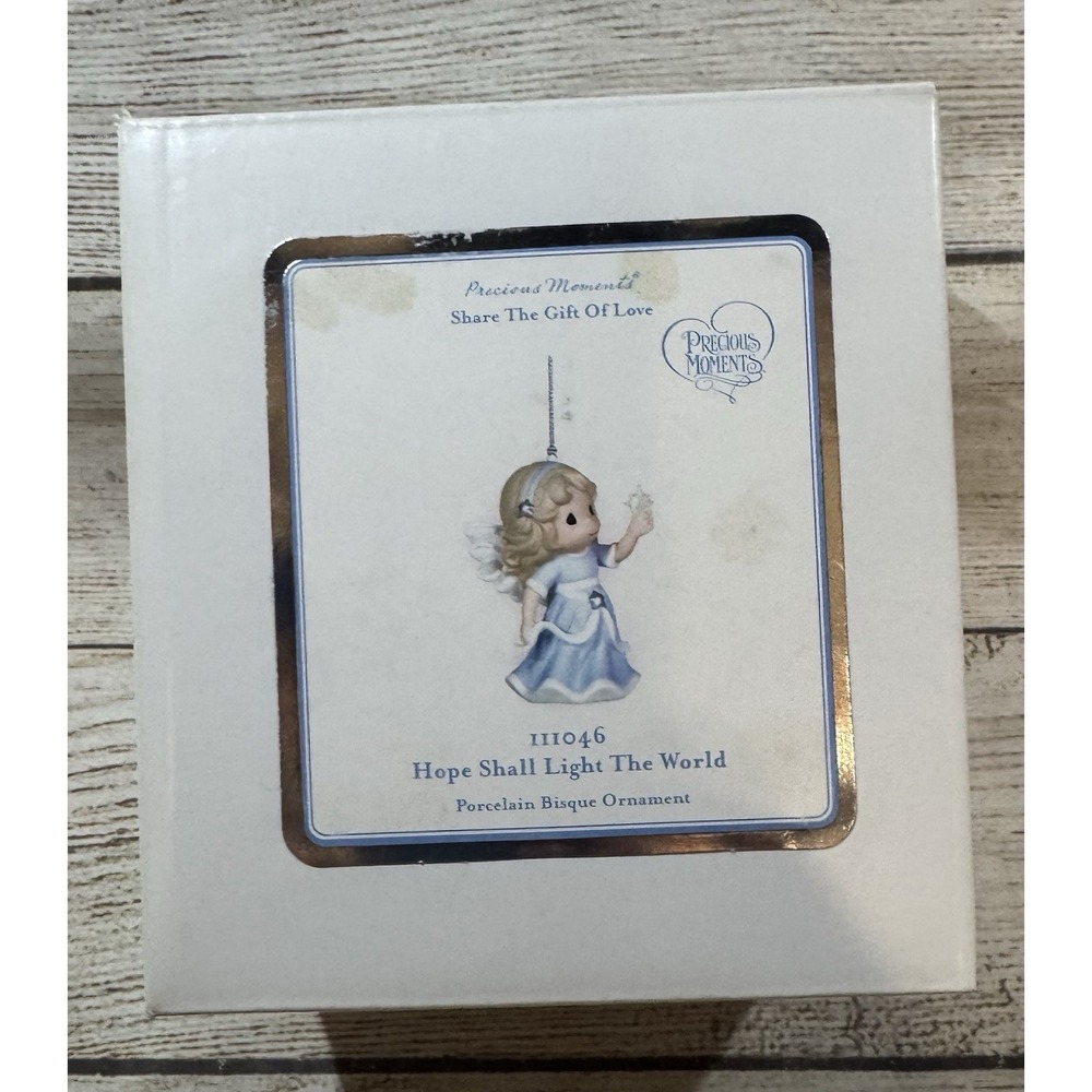 2010 Precious Moments Hope Shall Light World Ornament Gift of Love 111046 Tub18